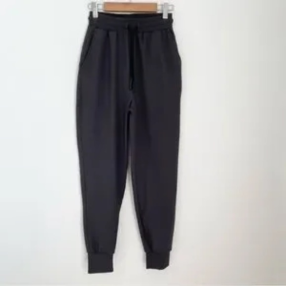 Zyia Active Slate Edge Charcoal Gray Ribbed Jogger | Size M - Picture 2 of 3